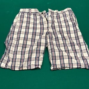 IZOD size 34 shorts